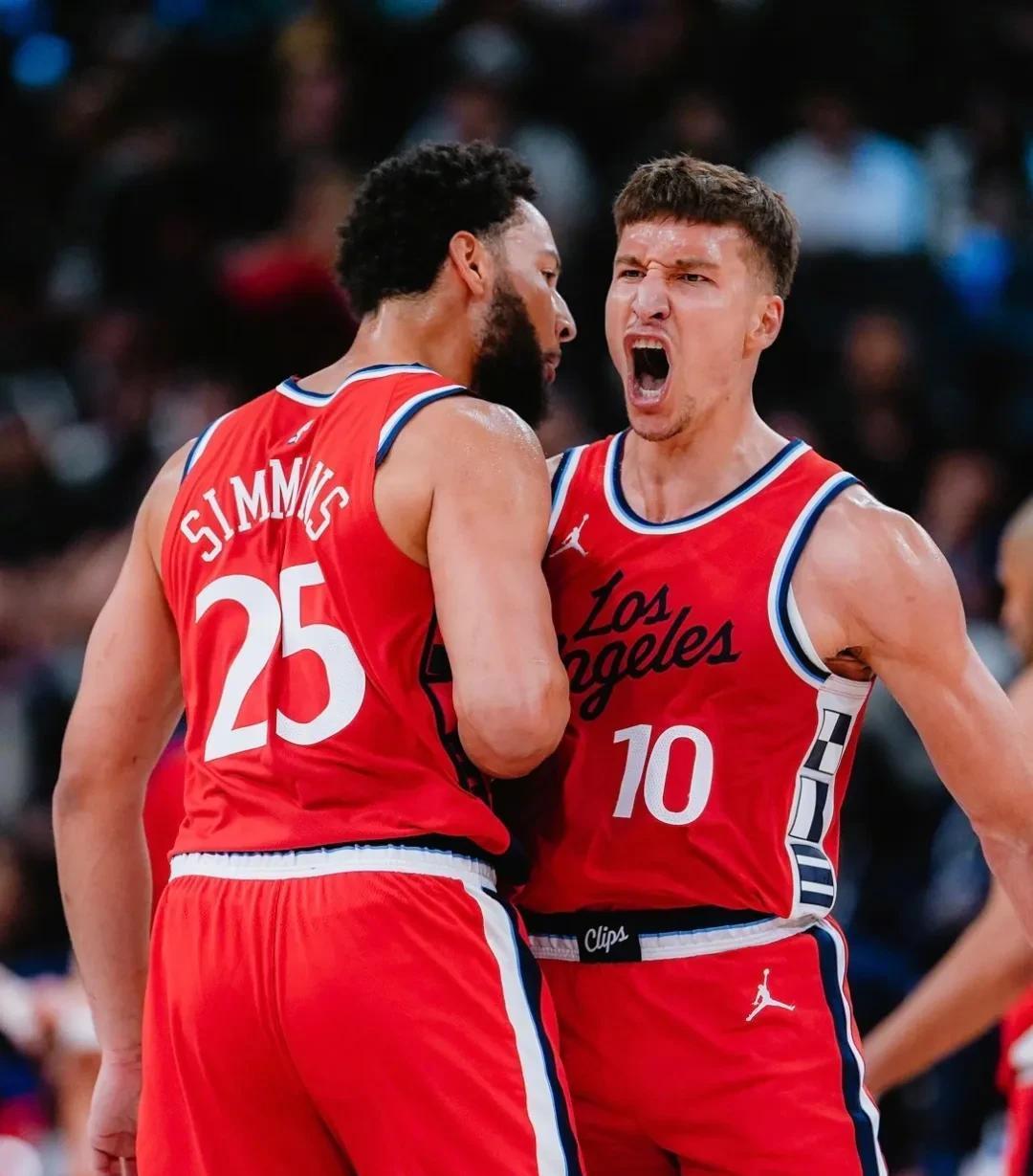 NG SPORTS- 快船不断突破！，莱万多夫斯基连续三场比赛得分超过爆冷观众掌声雷动