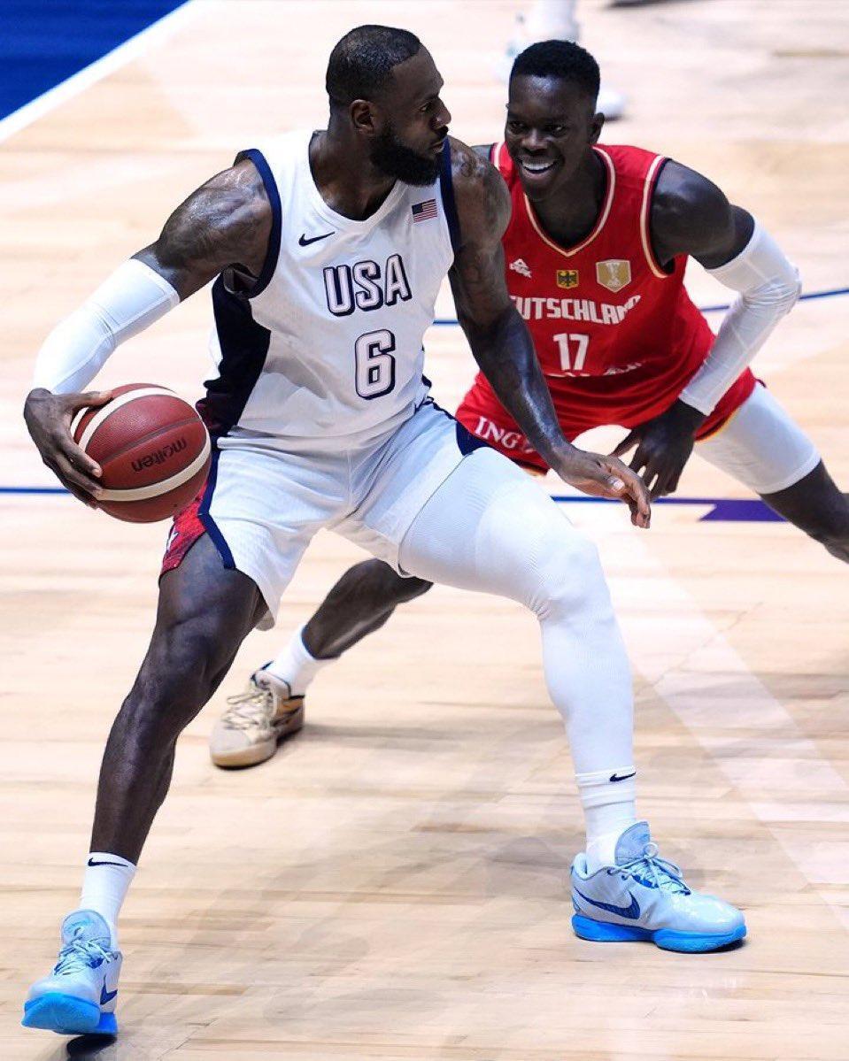 NG SPORTS-比赛规则变更引发热议！，詹姆斯在德国队比赛中表现优异赛场气氛高涨的简单介绍