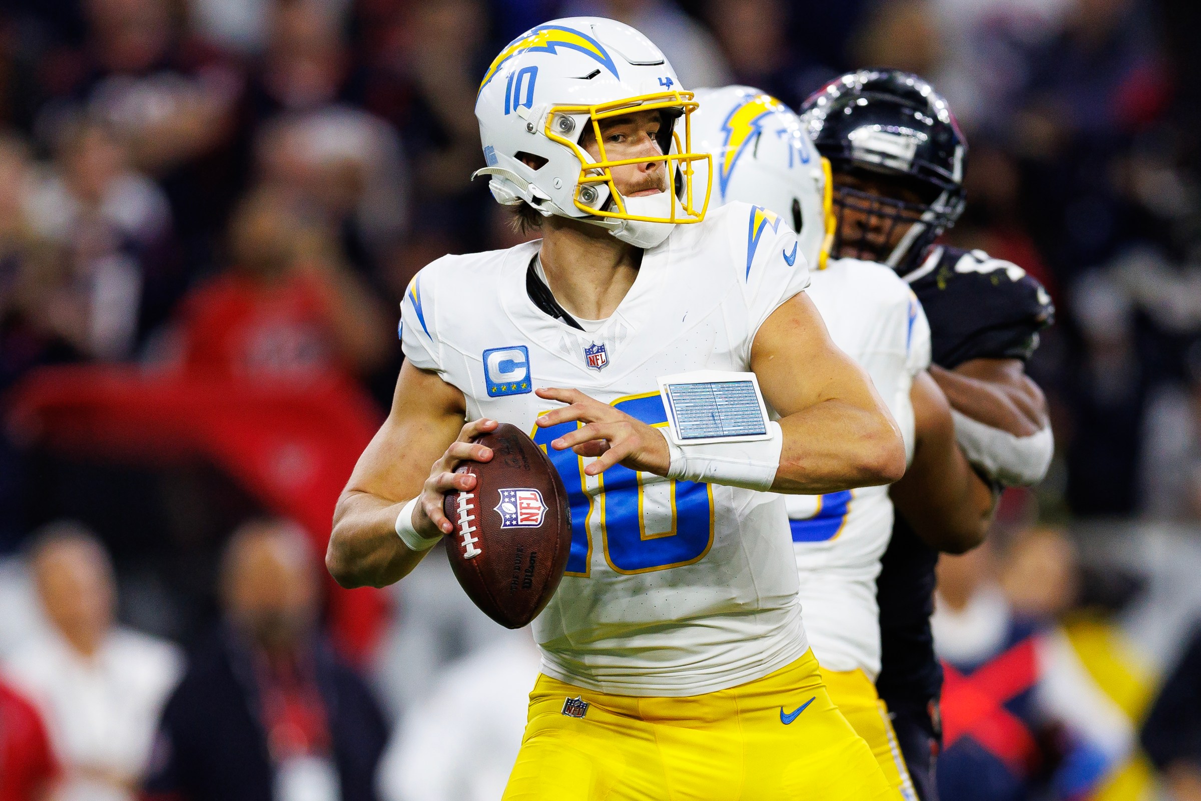 NG SPORTS-橄榄球常规赛，嵩山玄武队与辽东闪电队鏖战，VAR改判成焦点！赛季拐点或已出现的简单介绍