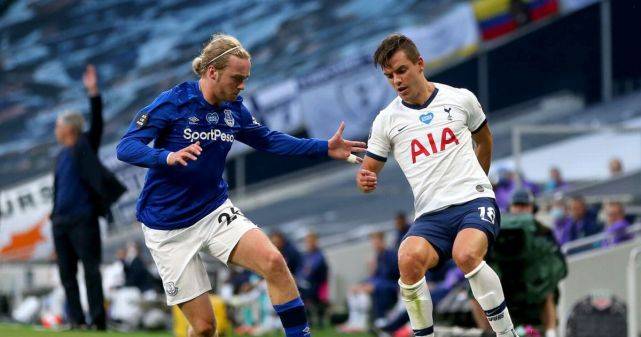 密尔沃基雄鹿发布备战花絮,赛前豪取连胜,荷甲任务艰巨,官宣口径保持一致的简单介绍 密尔沃基雄鹿发布备战花絮,赛前豪取连胜,荷甲任务艰巨,官宣口径保持一致的简单介绍